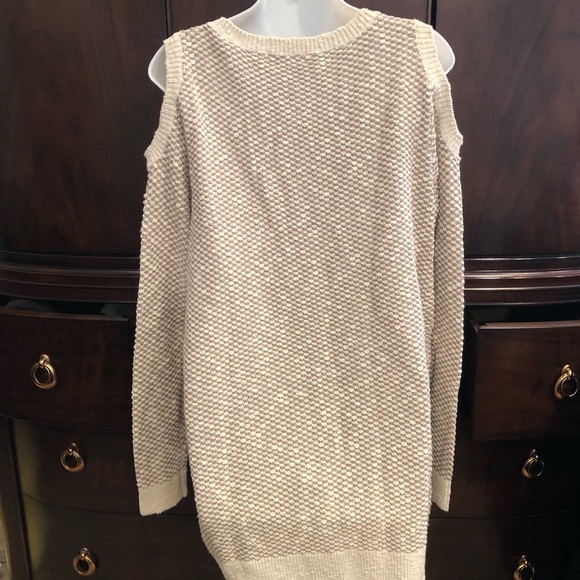 Dress barn cold shoulder beige sweater sz XL NWT - Picture 7 of 7